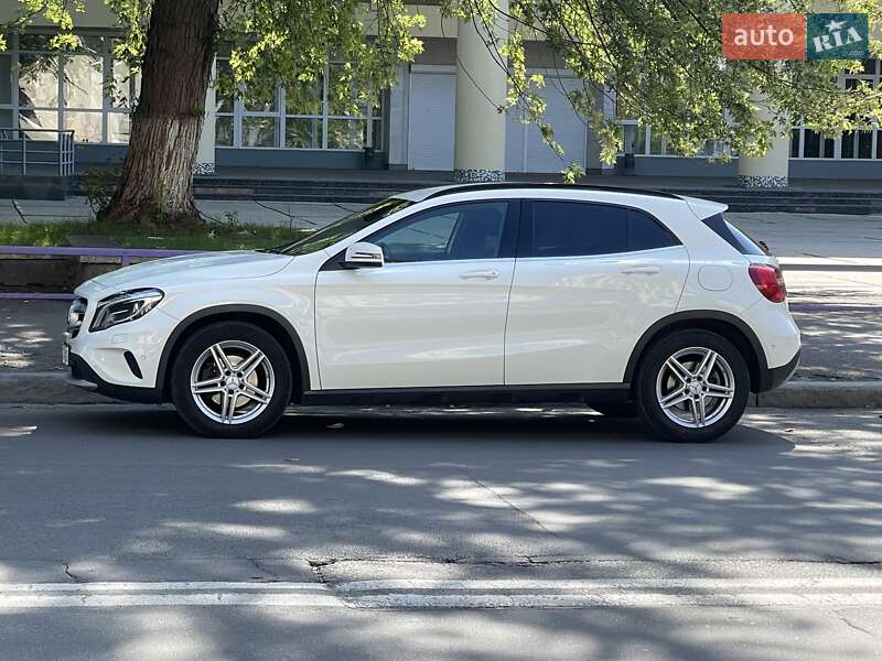 Внедорожник / Кроссовер Mercedes-Benz GLA-Class 2015 в Луцке