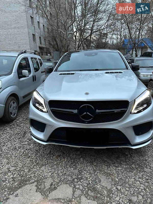 Внедорожник / Кроссовер Mercedes-Benz GLE-Class 2017 в Киеве