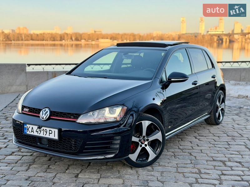 Хэтчбек Volkswagen Golf GTI 2015 в Киеве