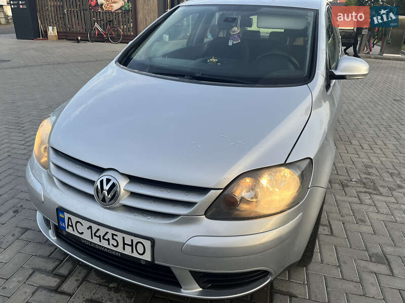 Хэтчбек Volkswagen Golf Plus 2006 в Старой Выжевке Хэтчбек Volkswagen Golf Plus 2006 в Старой Выжевке