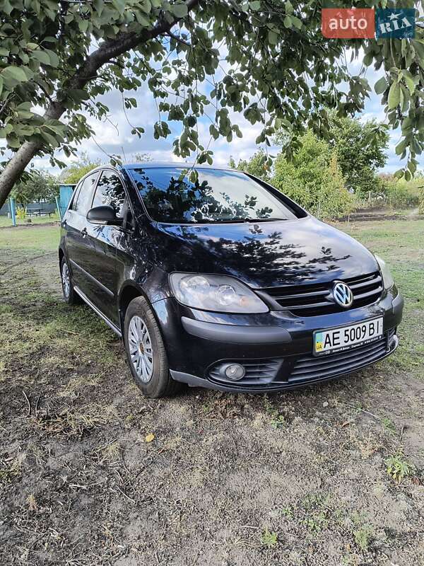Хэтчбек Volkswagen Golf Plus 2007 в Днепре