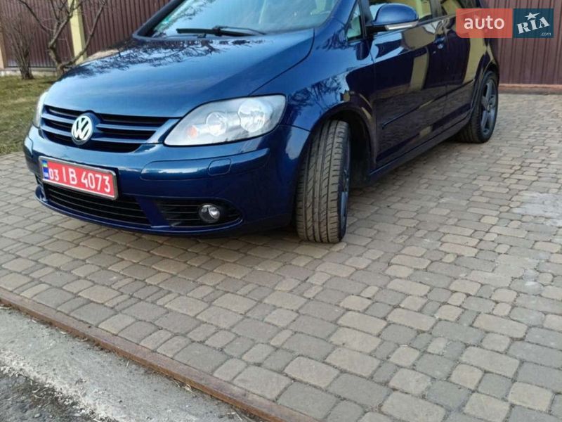 Хэтчбек Volkswagen Golf Plus 2008 в Вышгороде