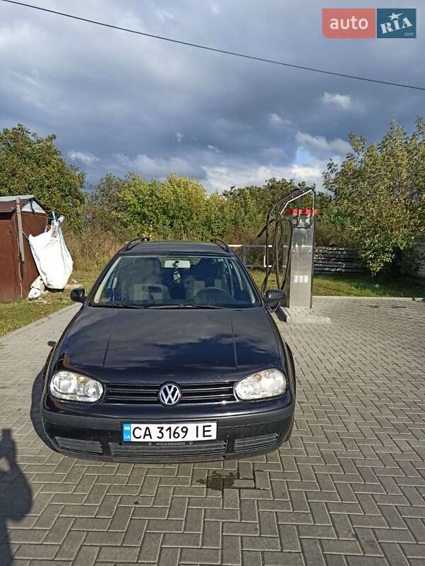 Універсал Volkswagen Golf 2001 в Черкасах