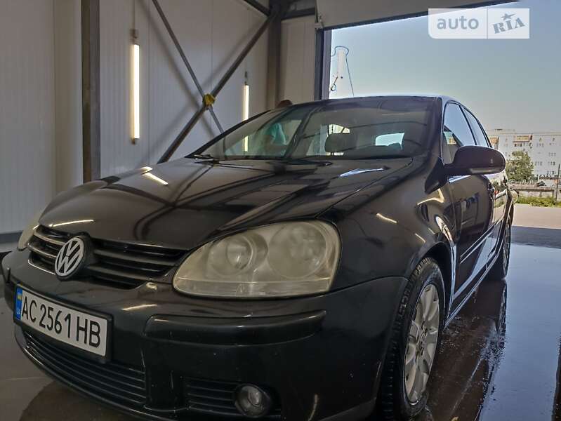 Хэтчбек Volkswagen Golf 2005 в Луцке Хэтчбек Volkswagen Golf 2005 в Луцке