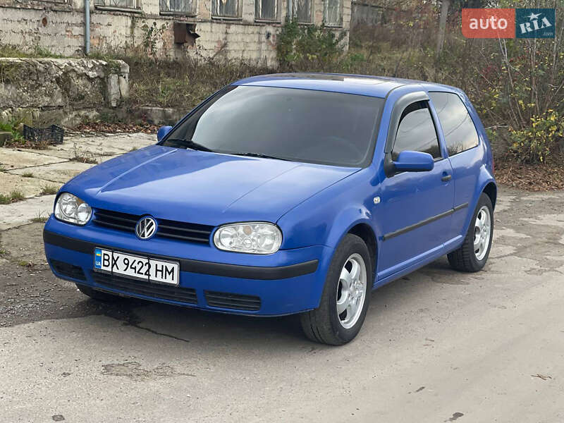 Хэтчбек Volkswagen Golf 1998 в Гоще
