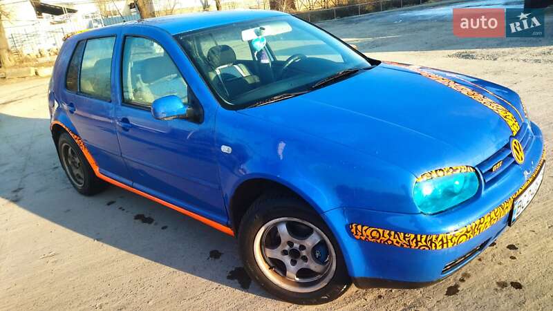 Хэтчбек Volkswagen Golf 2000 в Жидачове