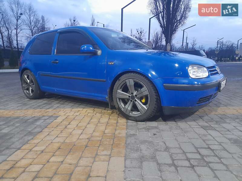 Хэтчбек Volkswagen Golf 2001 в Харькове Хэтчбек Volkswagen Golf 2001 в Харькове