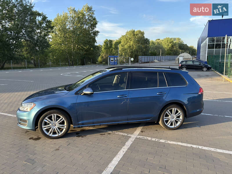 Универсал Volkswagen Golf 2015 в Сумах
