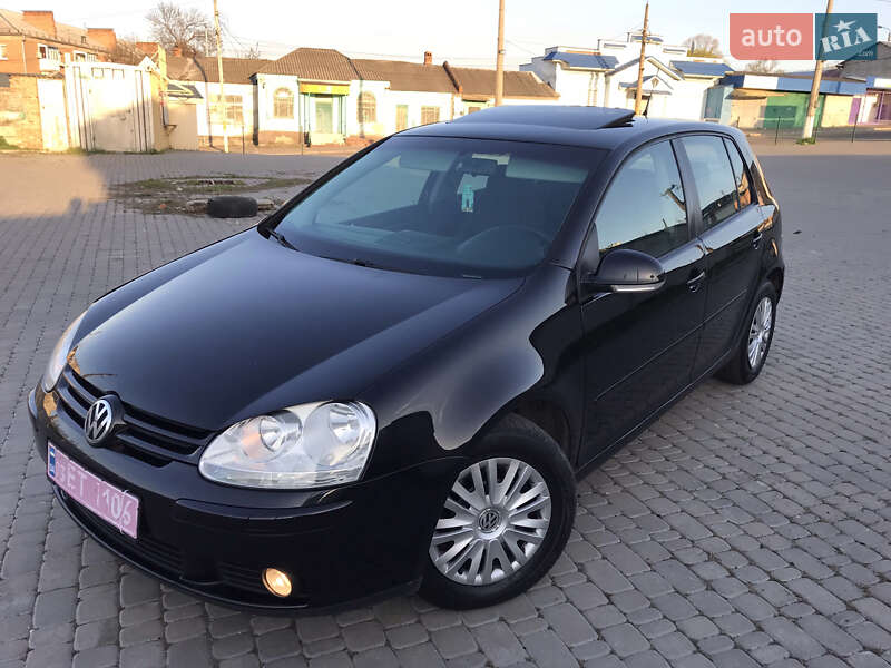Хэтчбек Volkswagen Golf 2006 в Первомайске