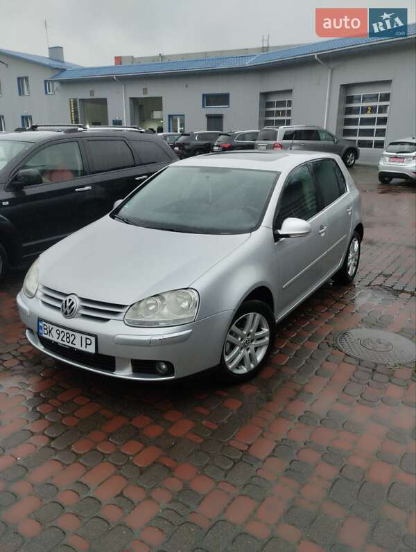 Хетчбек Volkswagen Golf 2007 в Гощі Хетчбек Volkswagen Golf 2007 в Гощі