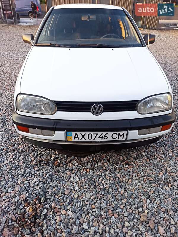 Хэтчбек Volkswagen Golf 1997 в Люботине Хэтчбек Volkswagen Golf 1997 в Люботине