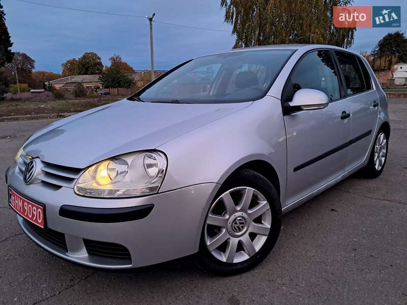 Хэтчбек Volkswagen Golf 2005 в Прилуках
