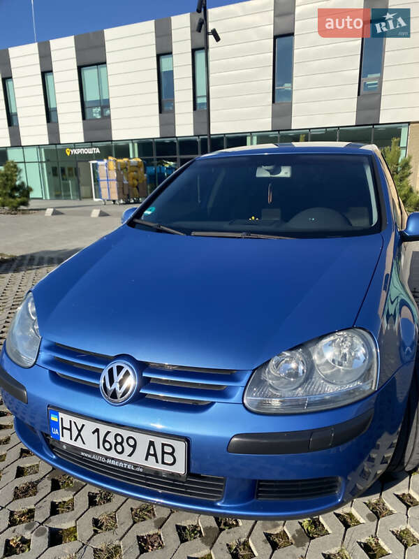 Хэтчбек Volkswagen Golf 2003 в Хмельницком