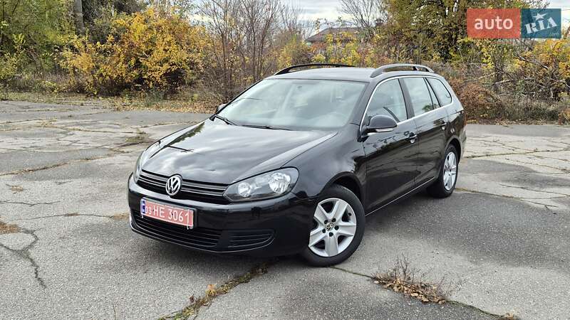 Універсал Volkswagen Golf 2009 в Полтаві
