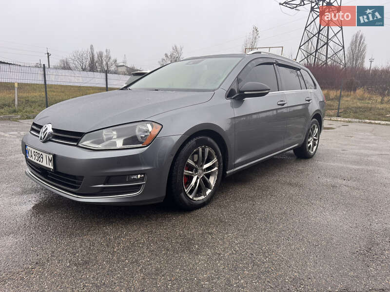 Універсал Volkswagen Golf 2015 в Києві