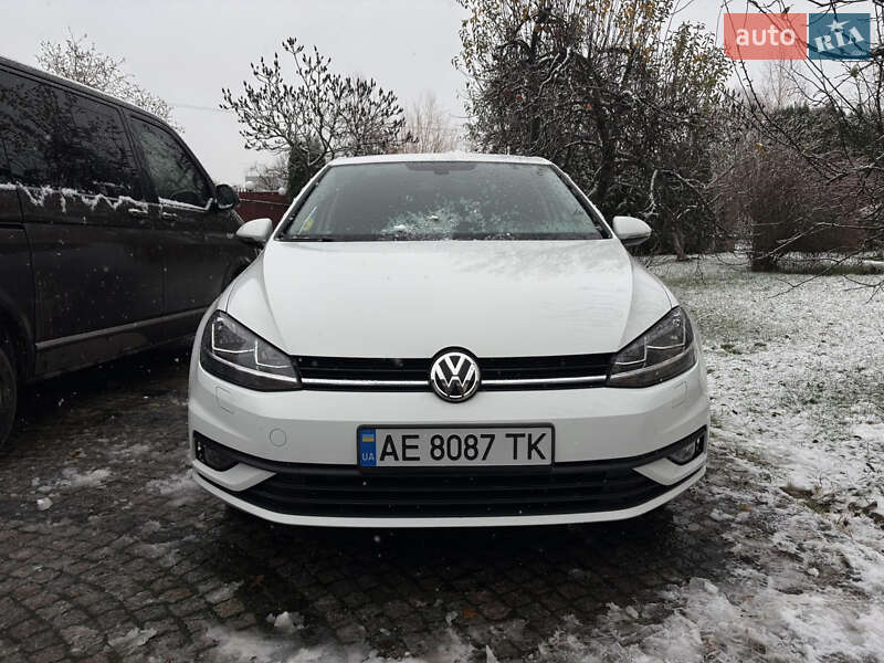 Хэтчбек Volkswagen Golf 2018 в Владимире