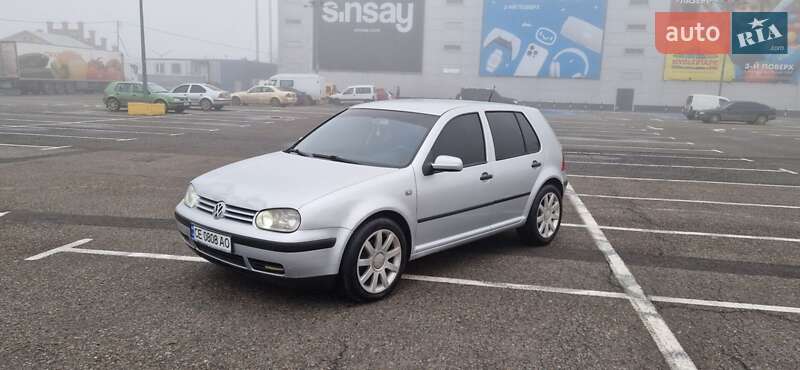 Хэтчбек Volkswagen Golf 2000 в Черновцах
