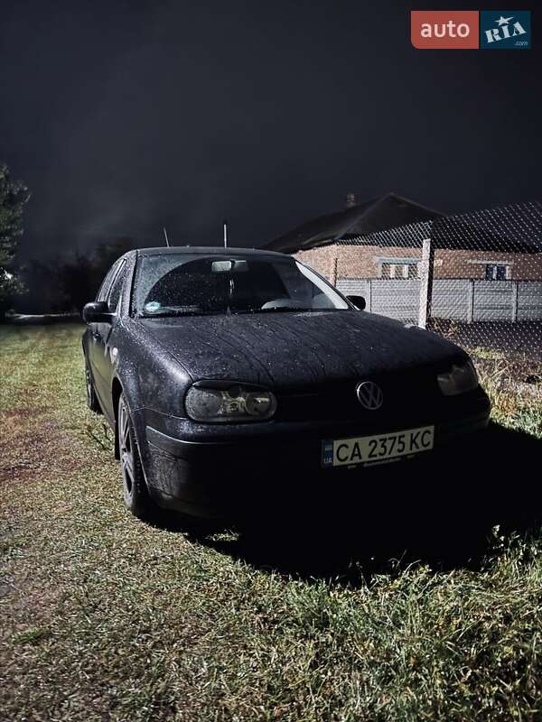 Хэтчбек Volkswagen Golf 1999 в Золотоноше