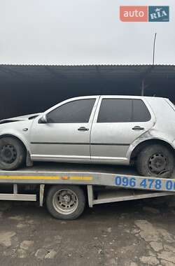 Хэтчбек Volkswagen Golf 2000 в Богуславе