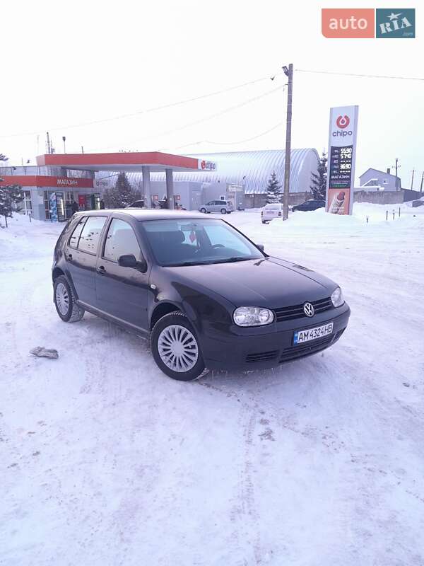 Хэтчбек Volkswagen Golf 1999 в Казатине