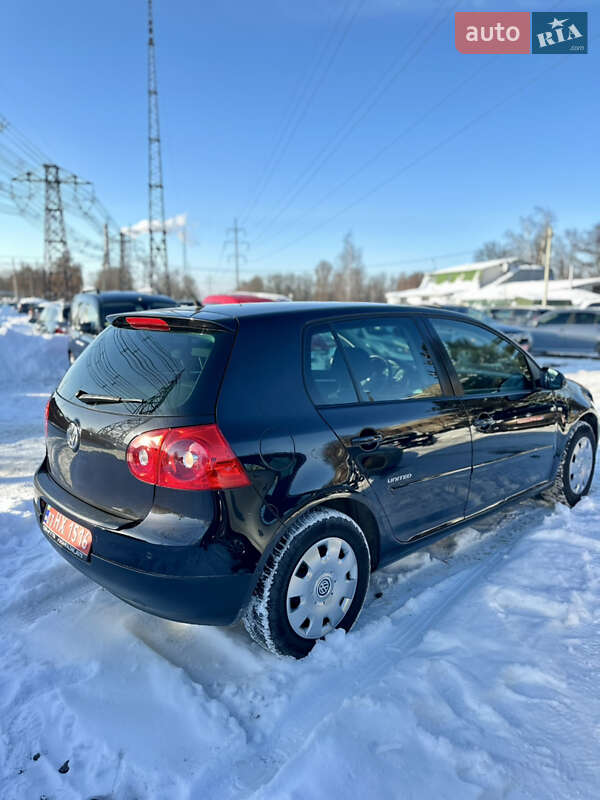 Хэтчбек Volkswagen Golf 2008 в Луцке