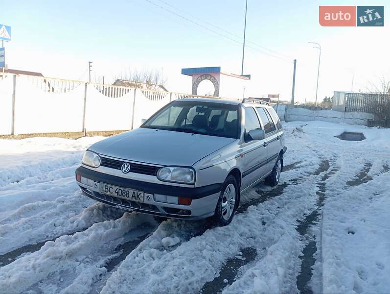 Универсал Volkswagen Golf 1997 в Дубно
