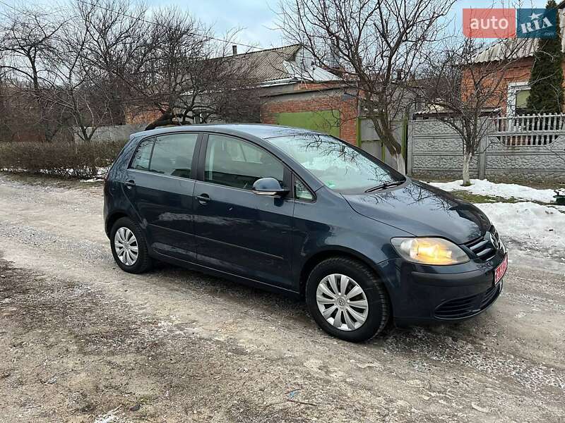 Хэтчбек Volkswagen Golf 2006 в Харькове