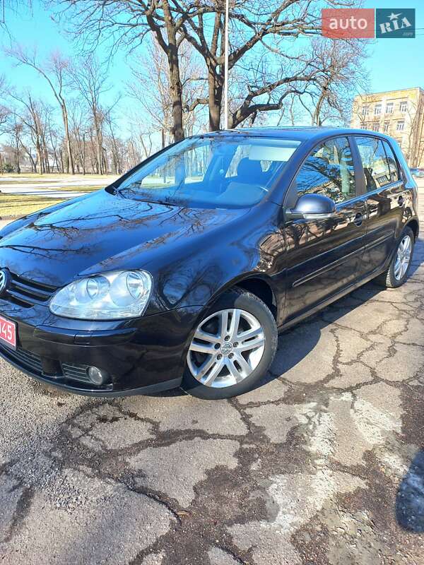 Хэтчбек Volkswagen Golf 2006 в Запорожье
