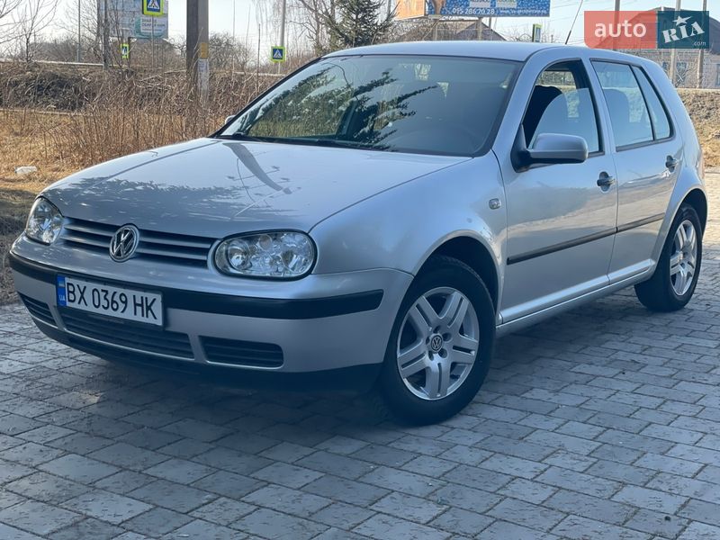 Хэтчбек Volkswagen Golf 2001 в Староконстантинове