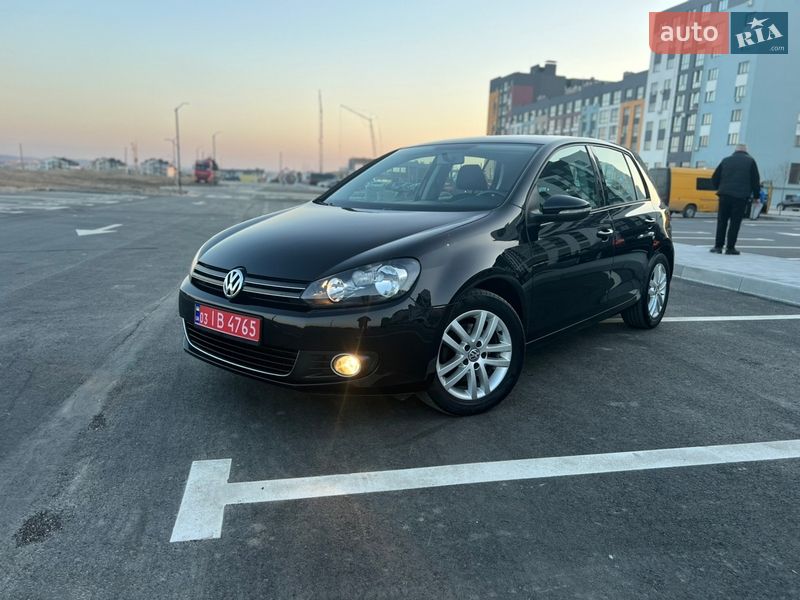 Хэтчбек Volkswagen Golf 2011 в Ровно Хэтчбек Volkswagen Golf 2011 в Ровно