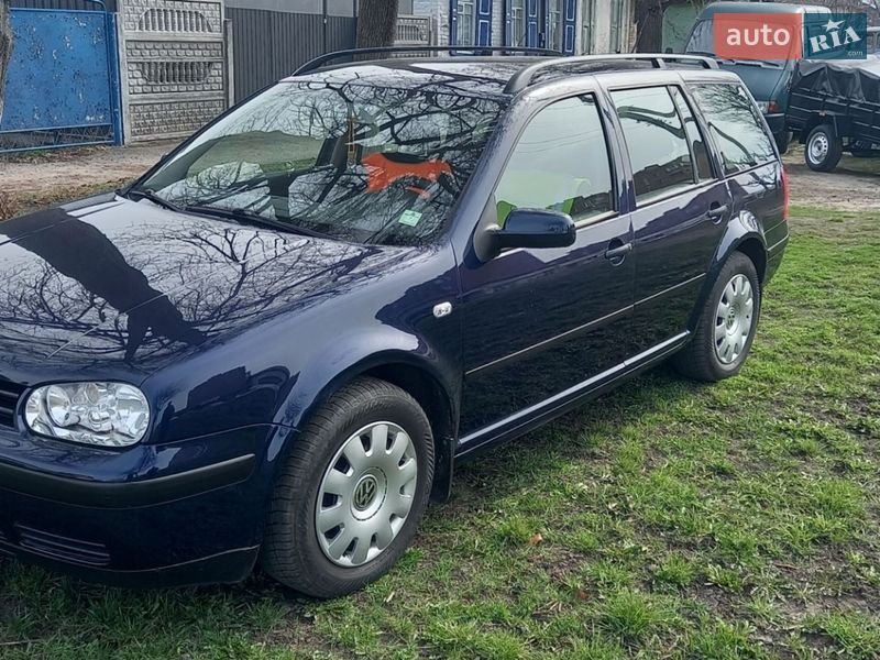 Універсал Volkswagen Golf 2002 в Зіньківі