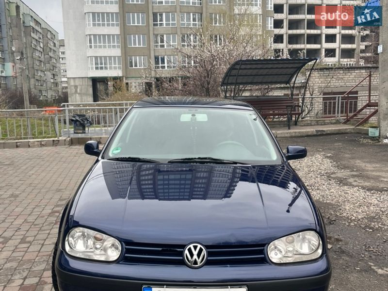 Хетчбек Volkswagen Golf 2001 в Черкасах Хетчбек Volkswagen Golf 2001 в Черкасах