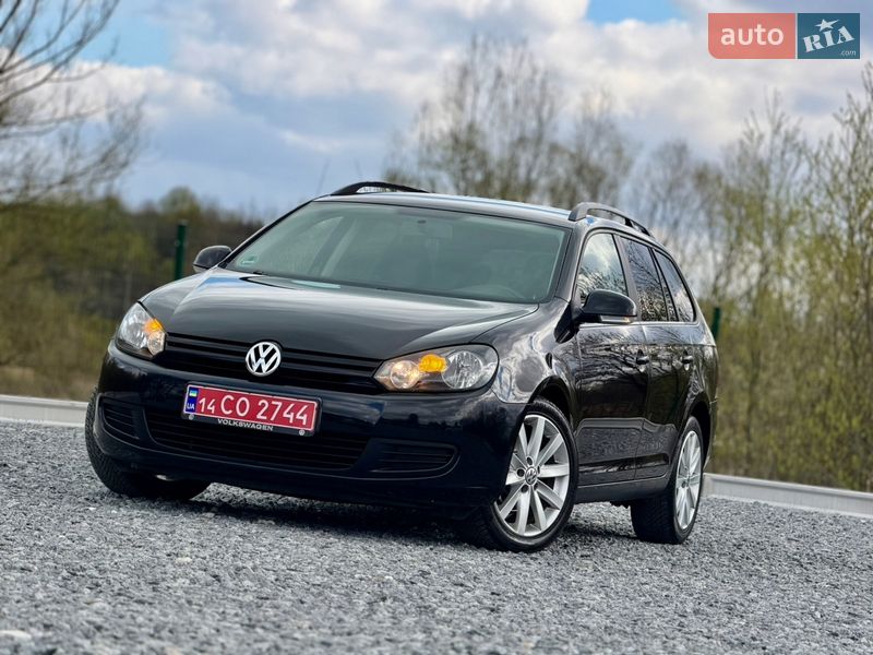 Універсал Volkswagen Golf 2010 в Дрогобичі