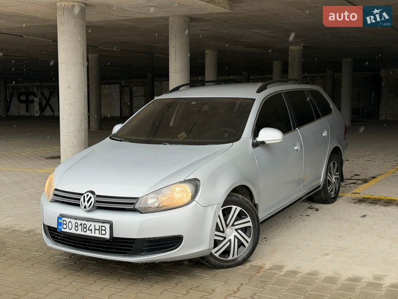 Універсал Volkswagen Golf 2011 в Тернополі