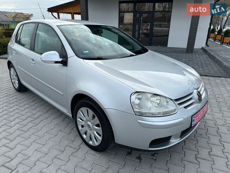 Хэтчбек Volkswagen Golf 2008 в Дунаевцах