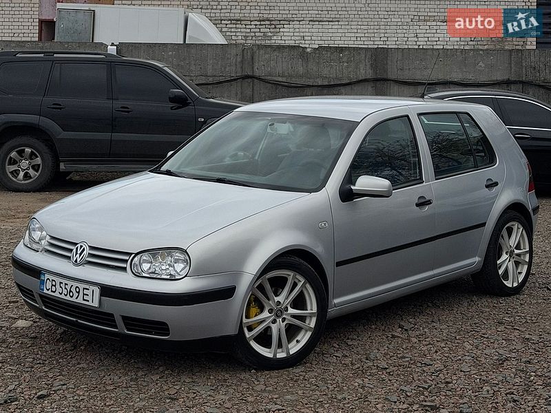 Хэтчбек Volkswagen Golf 2000 в Чернигове