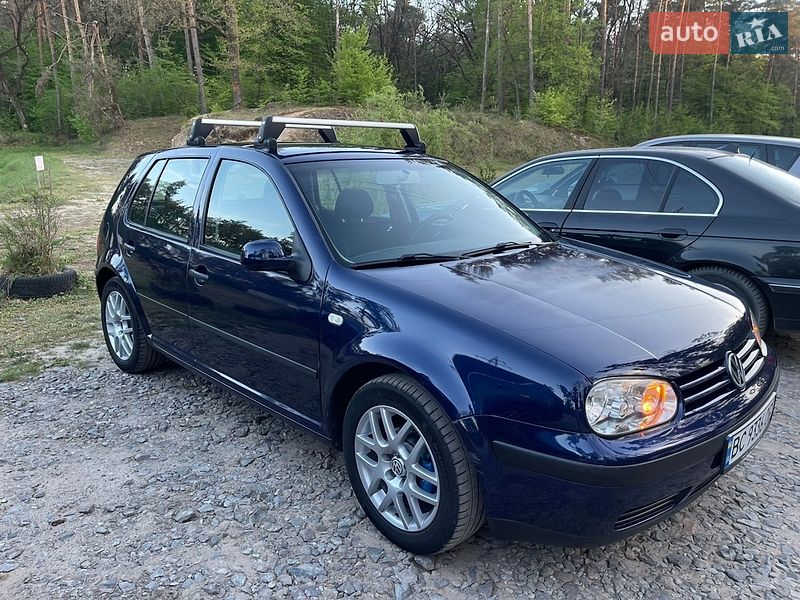 Хэтчбек Volkswagen Golf 2002 в Львове