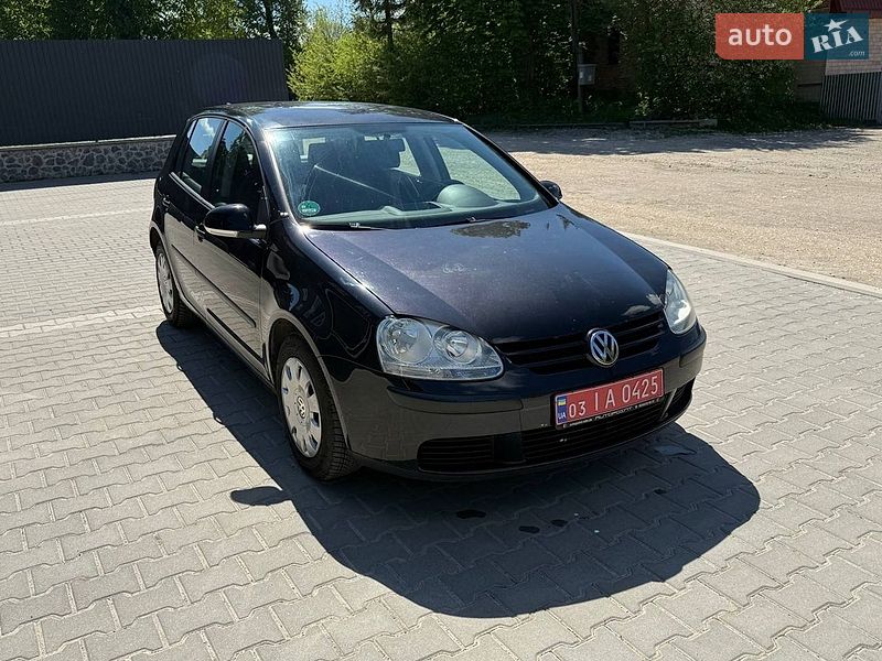 Хэтчбек Volkswagen Golf 2004 в Тернополе