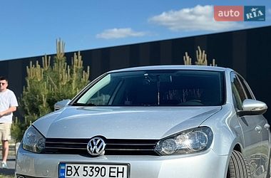 Хетчбек Volkswagen Golf 2010 в Хмельницькому