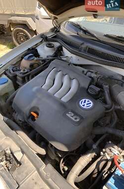 Універсал Volkswagen Golf 2000 в Хмельницькому