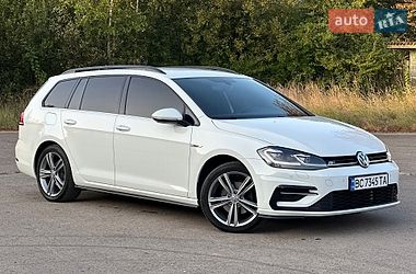 Универсал Volkswagen Golf 2019 в Дрогобыче