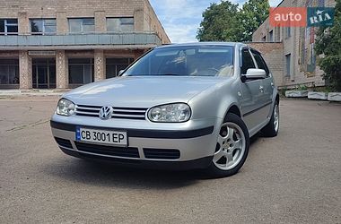 Хэтчбек Volkswagen Golf 2002 в Нежине
