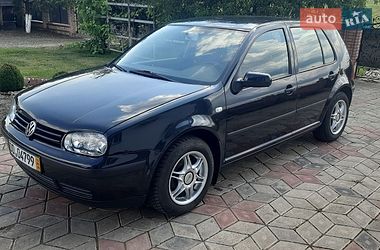 Хэтчбек Volkswagen Golf 2001 в Бучаче