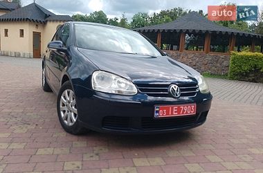 Хэтчбек Volkswagen Golf 2005 в Жовкве