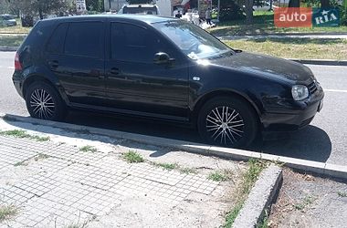 Хэтчбек Volkswagen Golf 2003 в Ладыжине