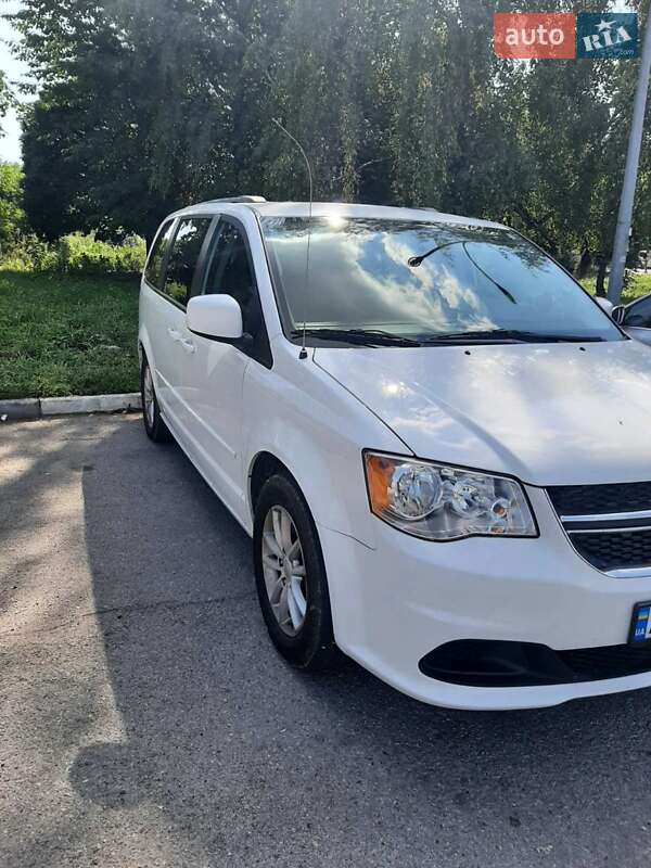 Мінівен Dodge Grand Caravan 2016 в Івано-Франківську