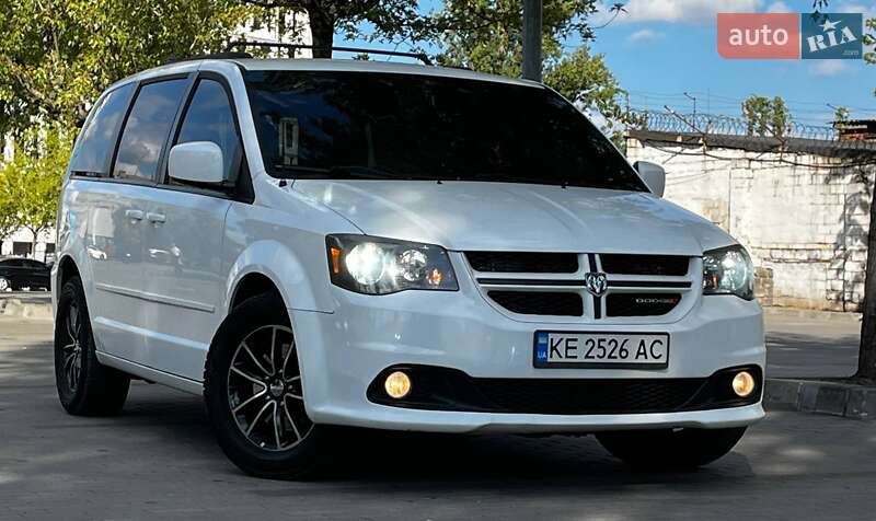 Минивэн Dodge Grand Caravan 2017 в Днепре