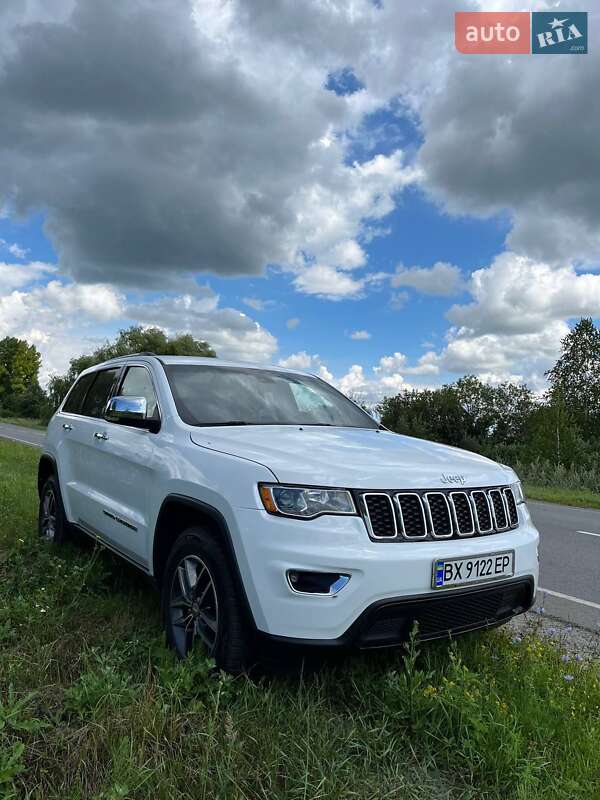 Внедорожник / Кроссовер Jeep Grand Cherokee 2018 в Хмельницком