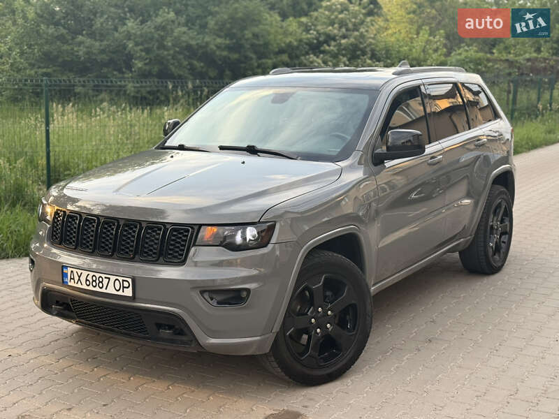 Внедорожник / Кроссовер Jeep Grand Cherokee 2019 в Киеве