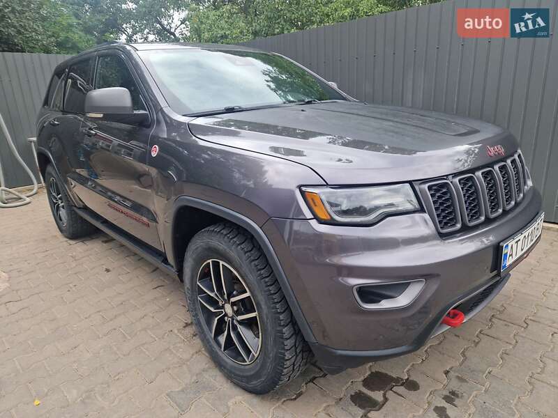 Внедорожник / Кроссовер Jeep Grand Cherokee 2016 в Ивано-Франковске